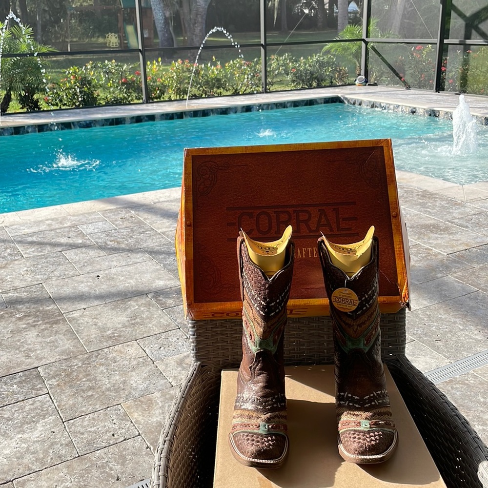 NEVER WORN BNIB CORRAL BOOTS SIZE 8.5